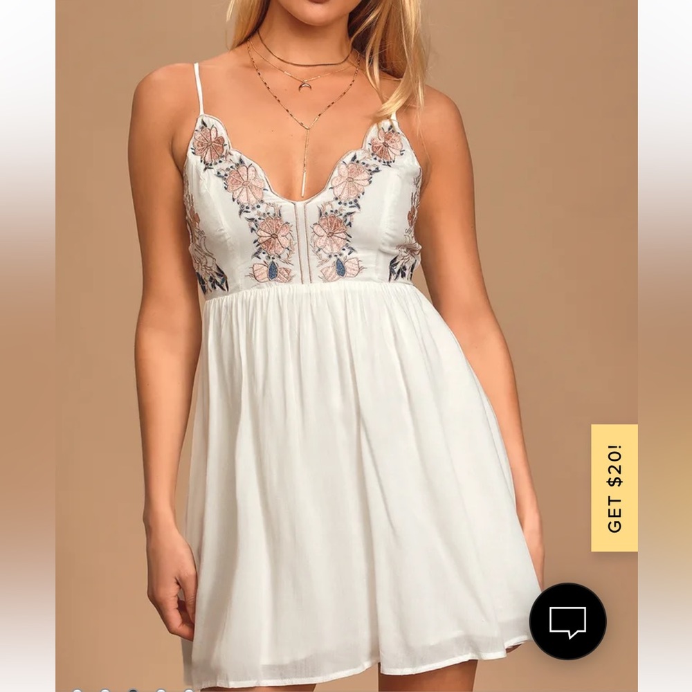 NWOT XS Daisy Petal Pickin' Ivory Embroidered Dress